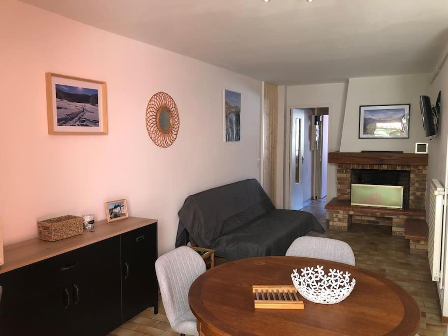 Joli Appartement Avec Terrasse Et Jardin - Vue Sur Montagne バニエール・ド・ビゴール エクステリア 写真